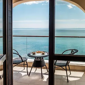 Cabacum Plaza Beach - High-speed Wifi Apartment Golden Sands
